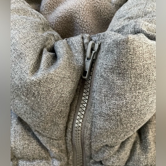 Sz M Old Navy Puffer Jacket - Picture 3 of 5